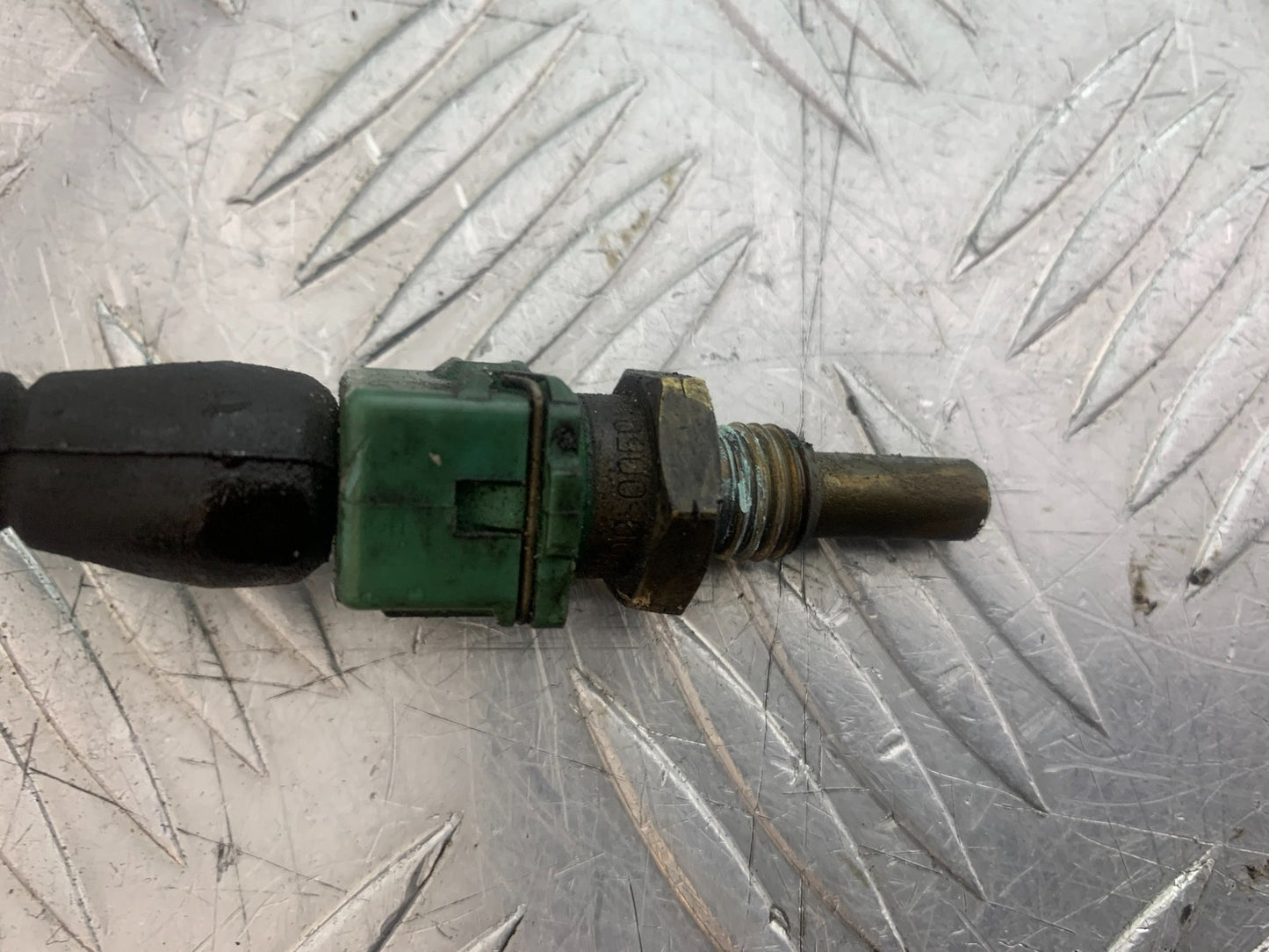 HONDA XL125 VARADERO TEMPERTATURE SENDER   YEAR 2001-2006  (CMB1210)