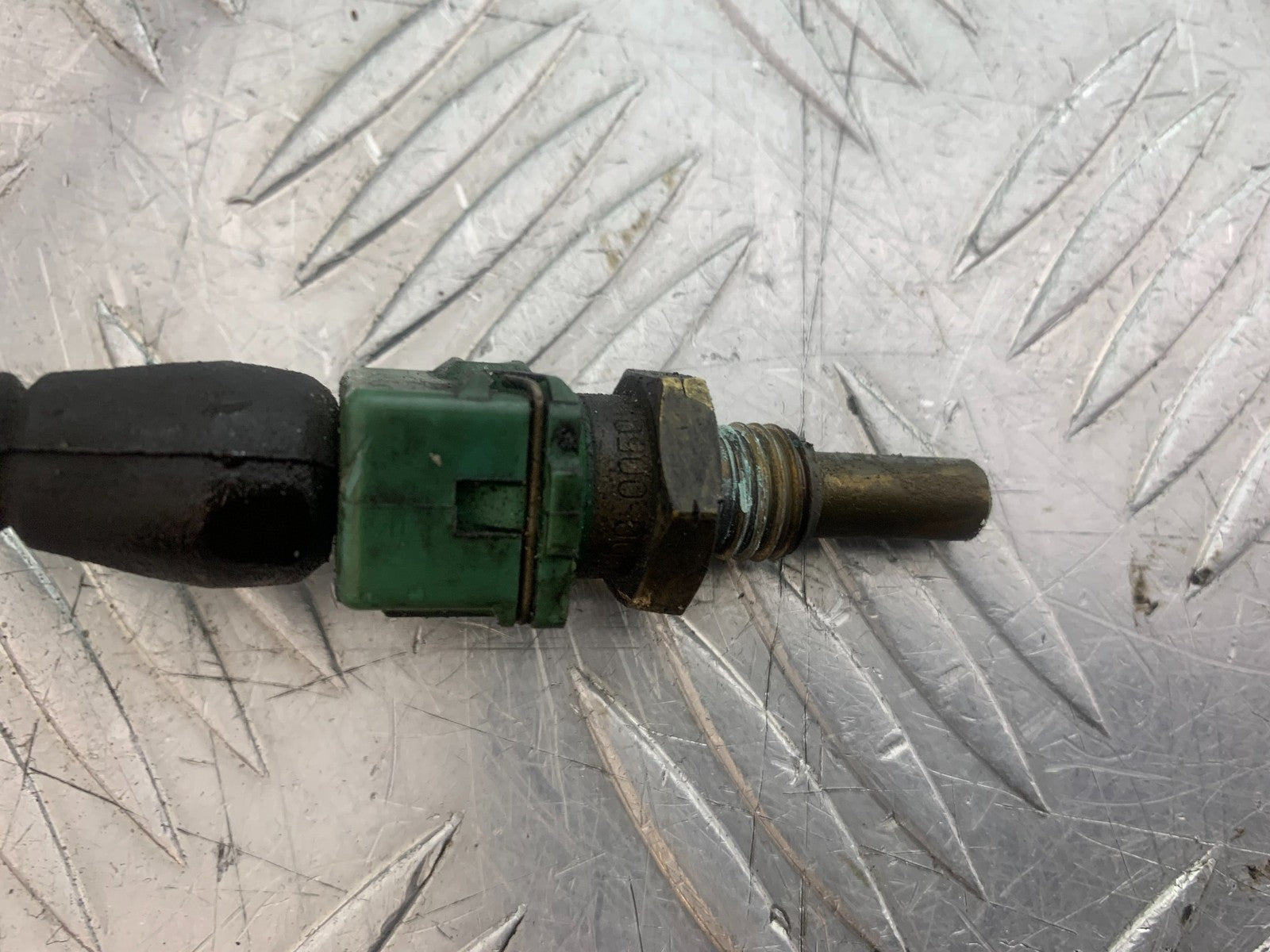 HONDA XL125 VARADERO TEMPERTATURE SENDER   YEAR 2001-2006  (CMB1210)