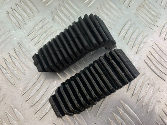 HONDA VT1100 C SHADOW SPIRIT TANK RUBBERS  2002-2003 (CMB1035)