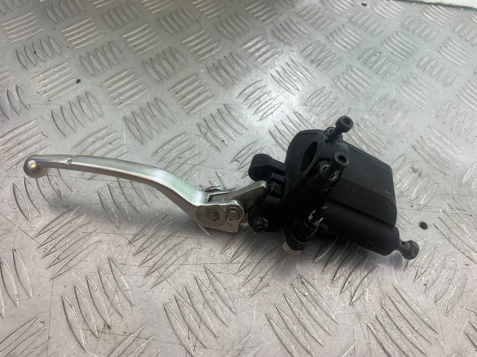 APRILIA SL750 SL 750 SHIVER CLUTCH MASTER CYLINDER   YEAR 2008-2016 (CMB1242)