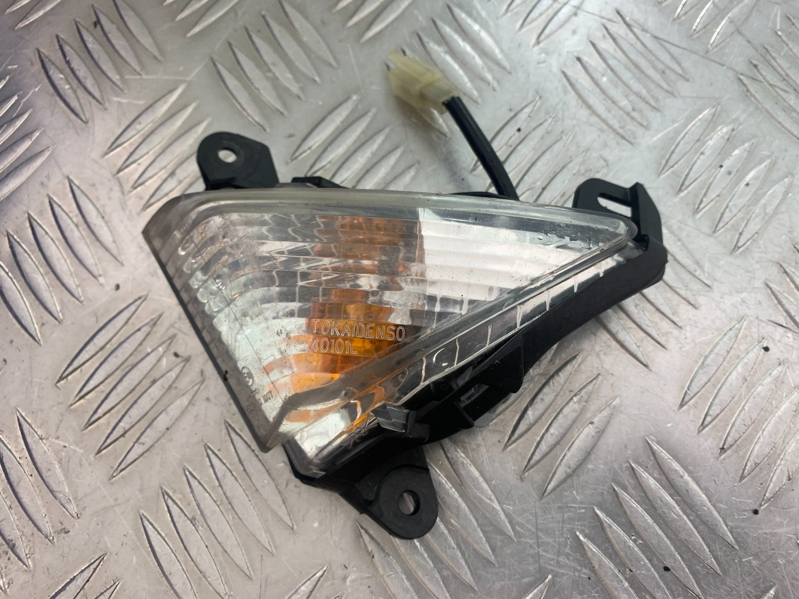 KAWASAKI ZX6R LEFT FRONT INDICATOR  YEAR 2009-2012 (CMB1136)