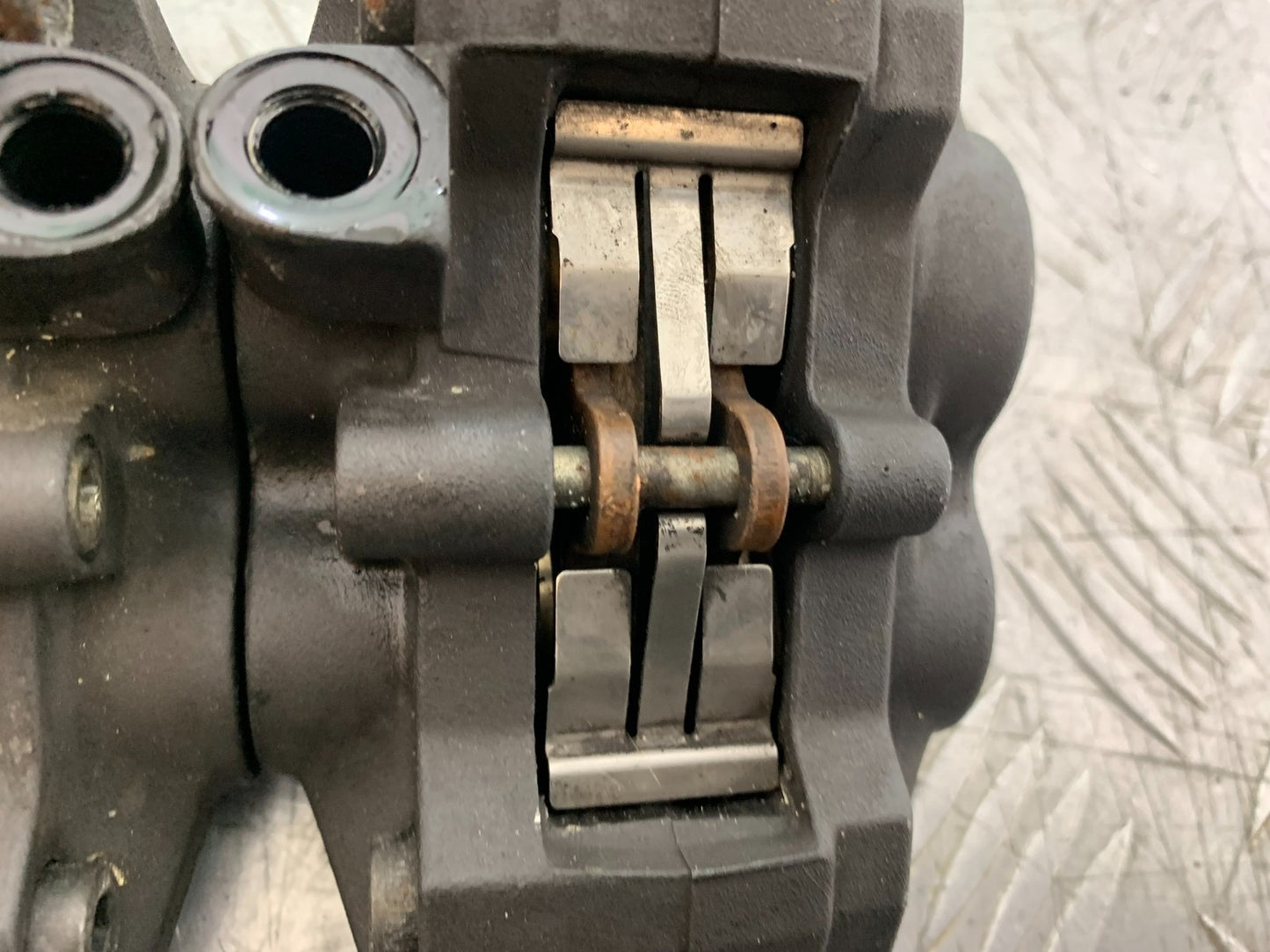 TRIUMPH 955I SPRINT RS FRONT CALIPERS YEAR 1999-03 (CMB1313)