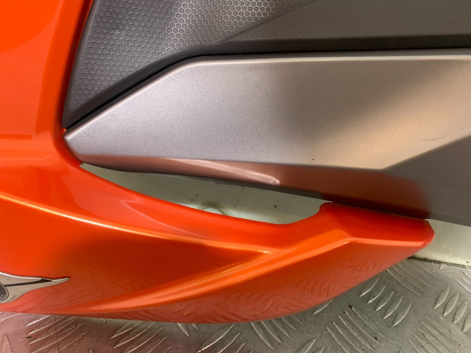 KYMCO CK1 125 LEFT FAIRING PANEL YEAR 2014 - 2016 (CMB1181)