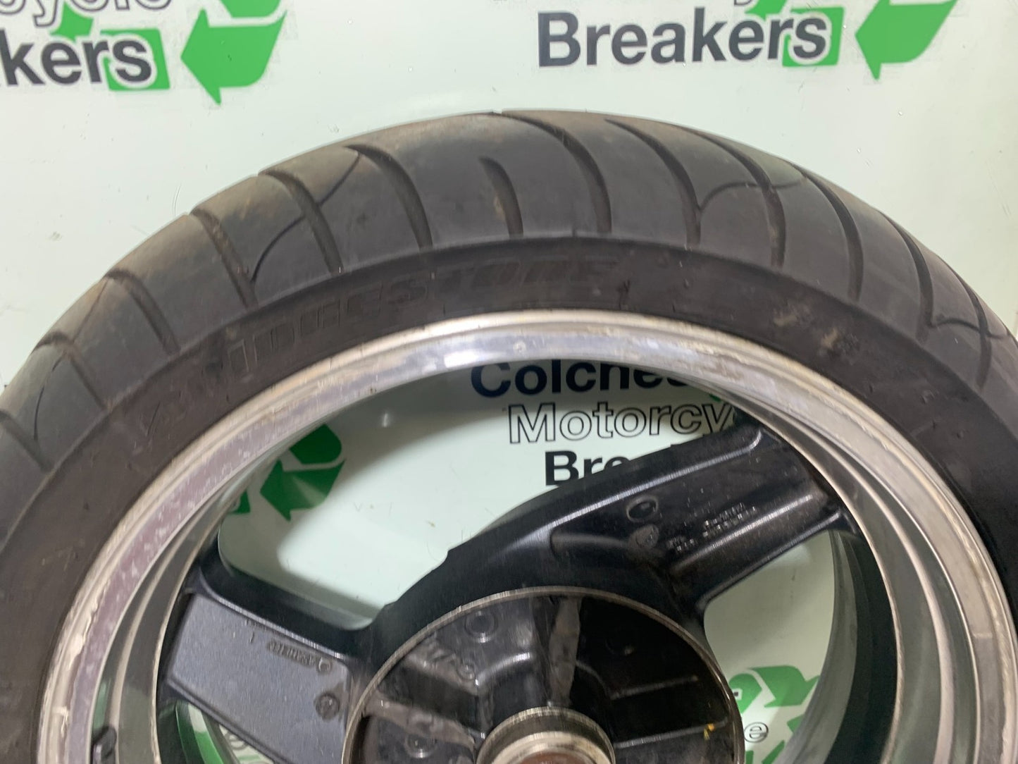 KAWASAKI ZZR1100 D REAR WHEEL  YEAR 1993-2001 (CMB1289)
