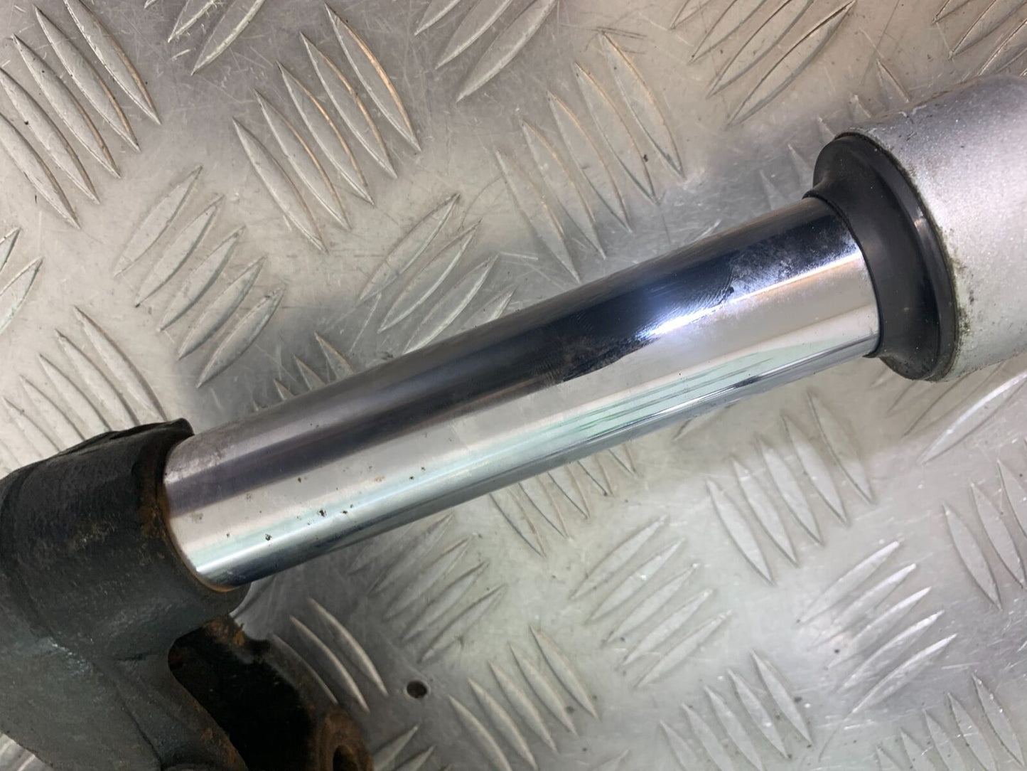 SUZUKI AN 200 UN 200 BURGMAN FORKS  YEAR 2007-09 (CMB1128)