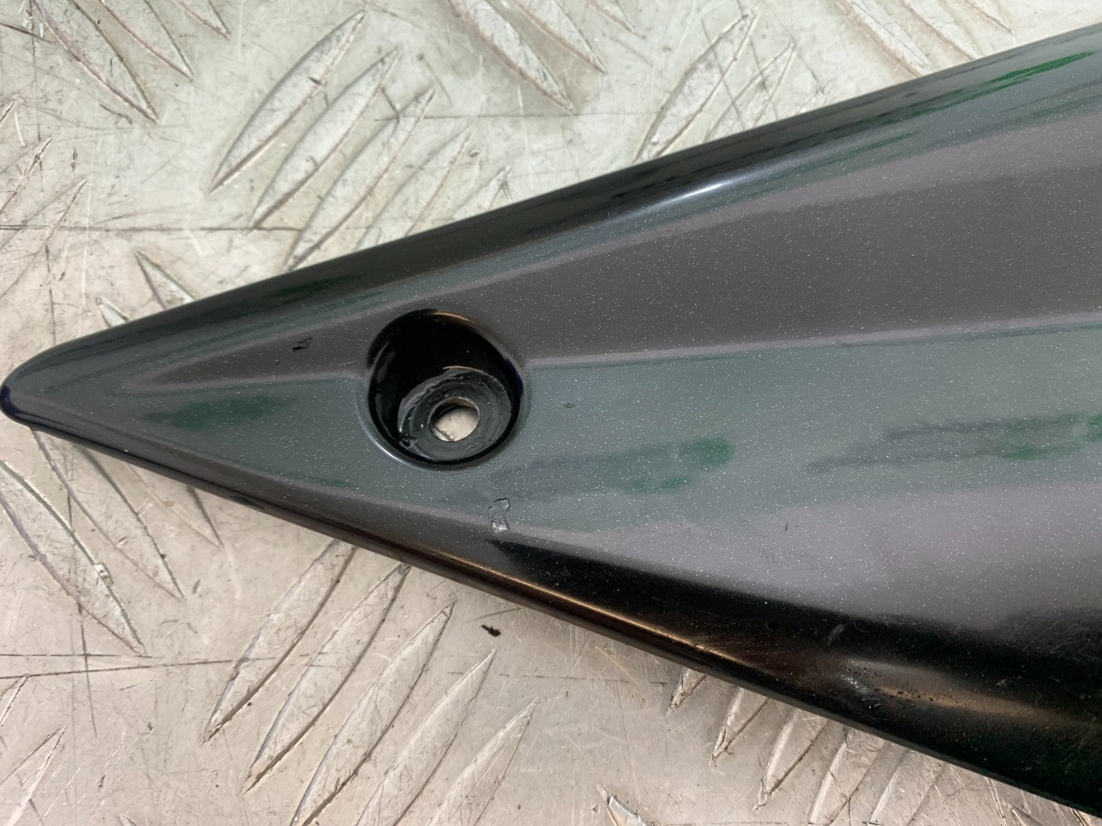 TRIUMPH SPEED TRIPLE R 1050 LEFT AND RIGHT SIDE INFILL PANELS 2009 (CMB1183)
