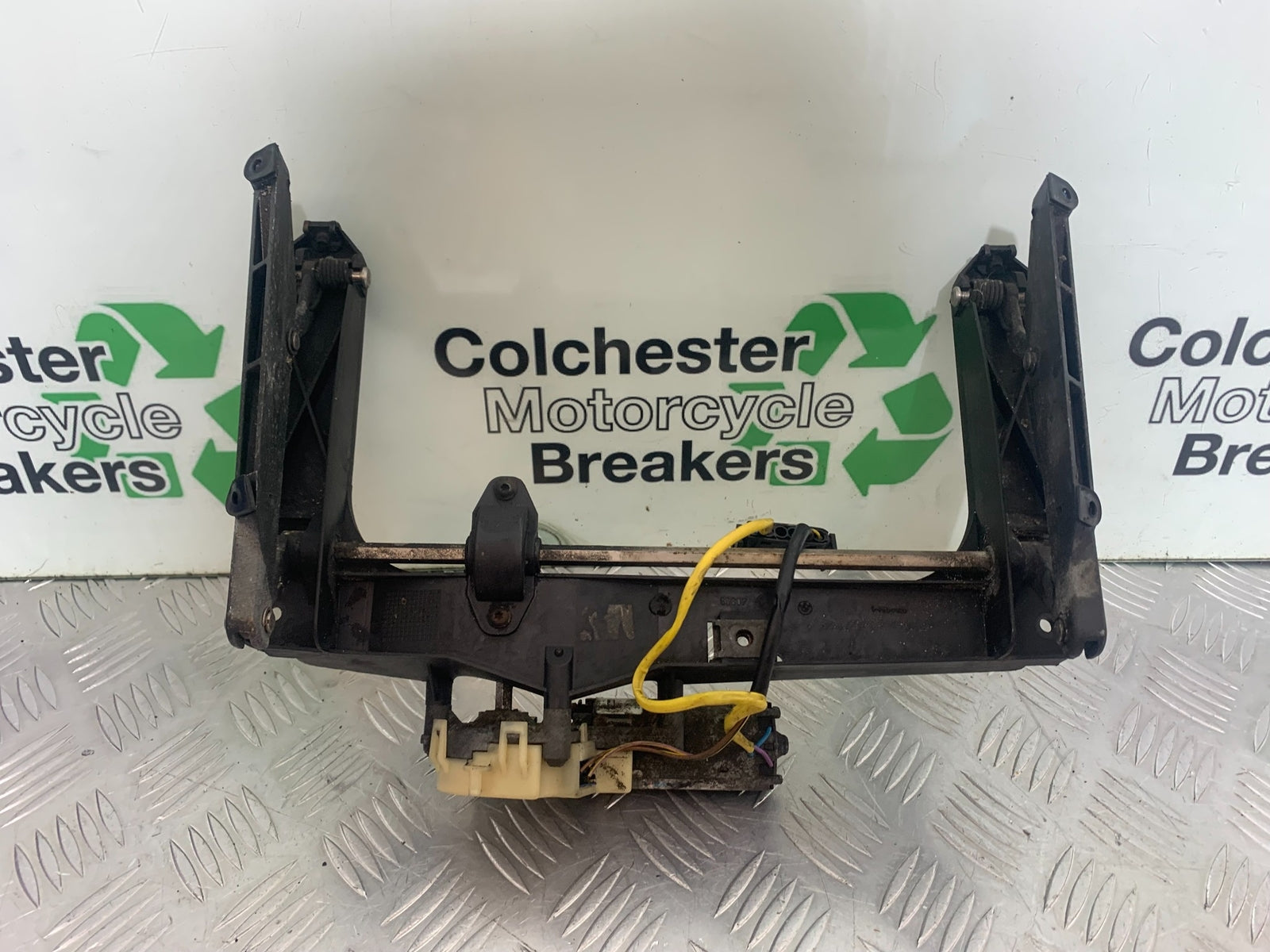 BMW K1200 K 1200 LT SCREEN MOTOR    YEAR 1999-07 (CMB1138)