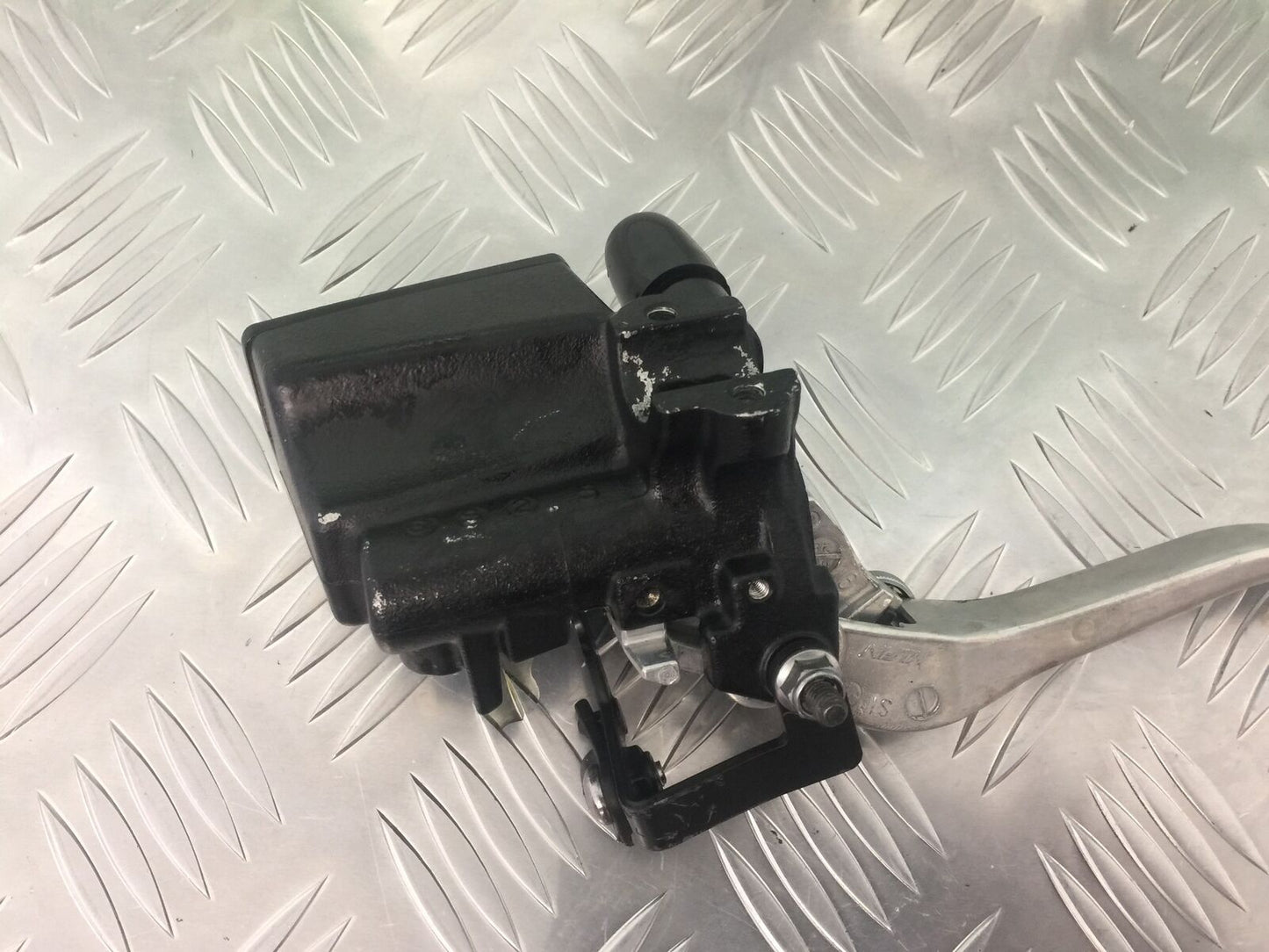 TRIUMPH TIGER 800 XRT FRONT MASTER CYLINDER YEAR 2015-2017  (STOCK 920)
