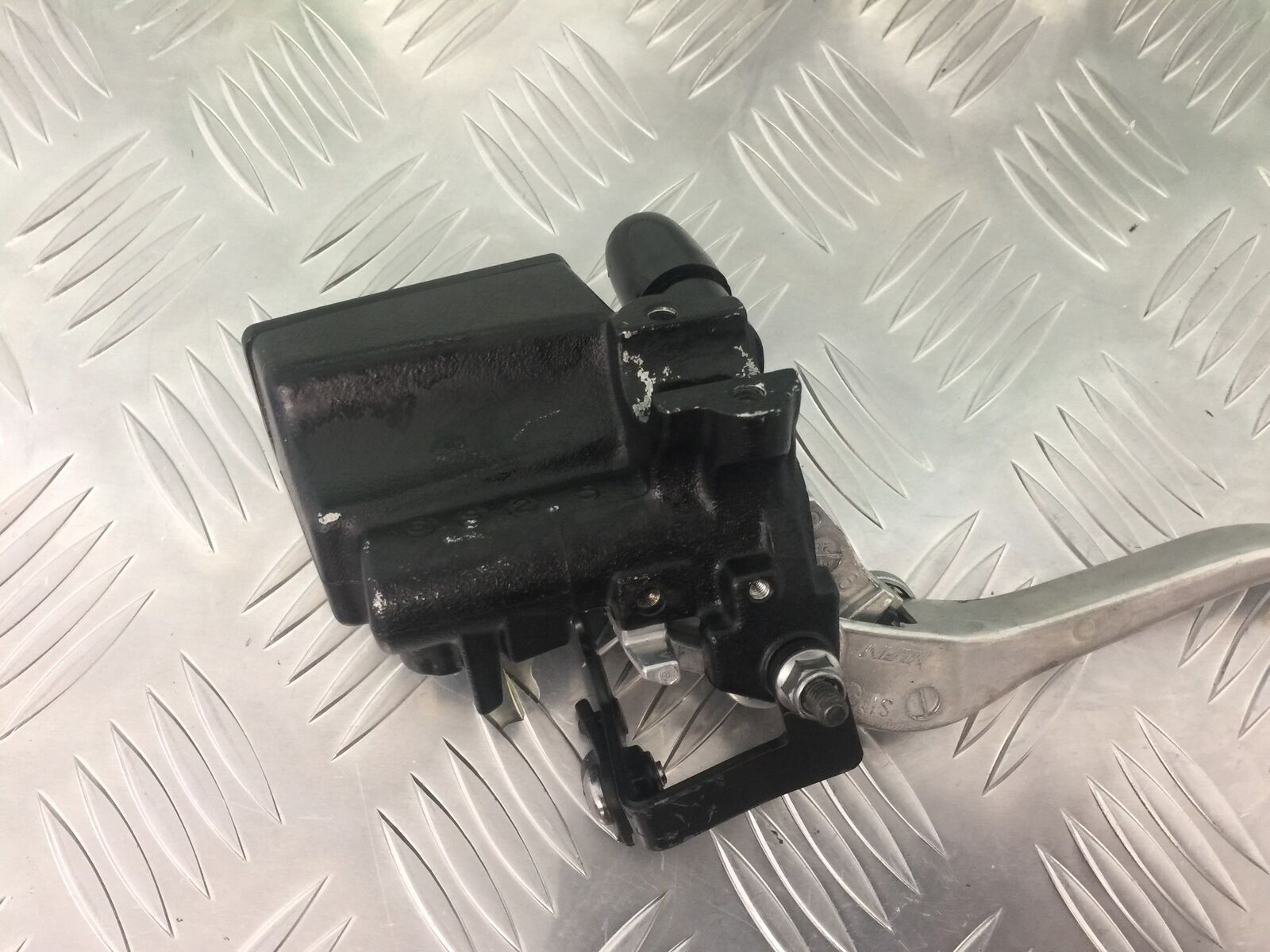 TRIUMPH TIGER 800 XRT FRONT MASTER CYLINDER YEAR 2015-2017  (STOCK 920)