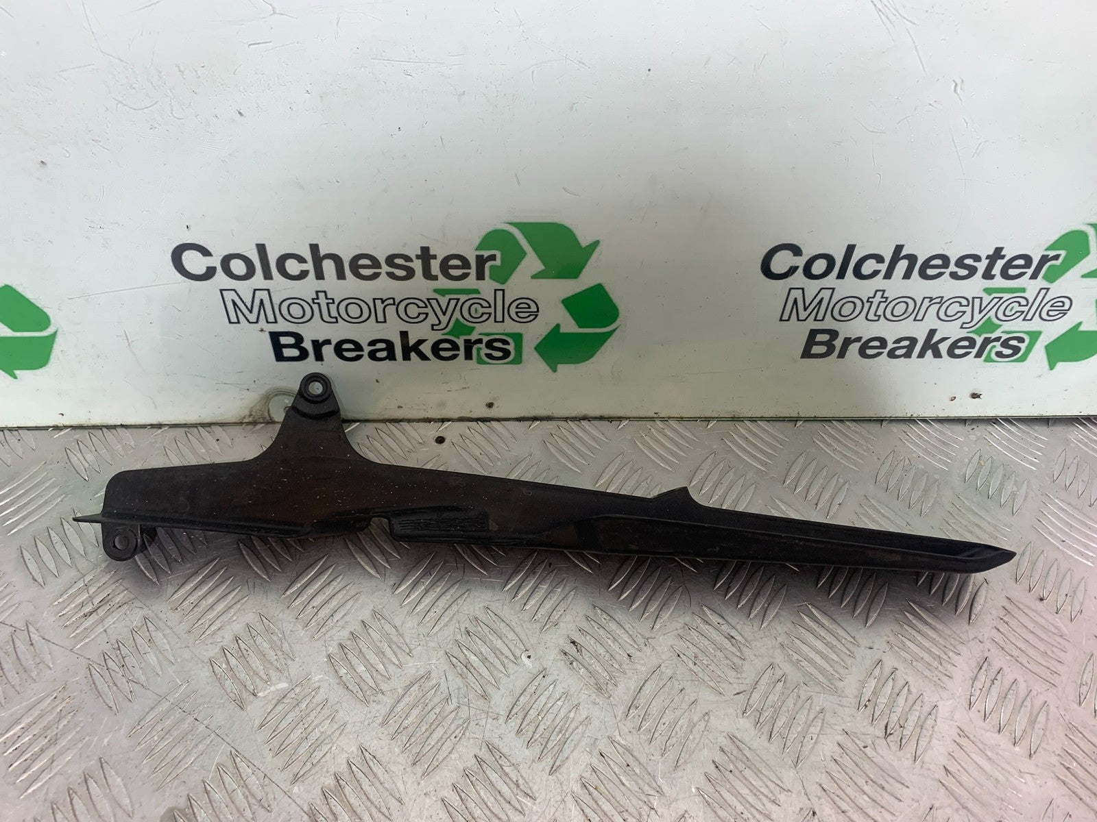 HONDA CBR600 CBR 600 RR CHAIN GUARD     YEAR 2003-2004 CMB1173)
