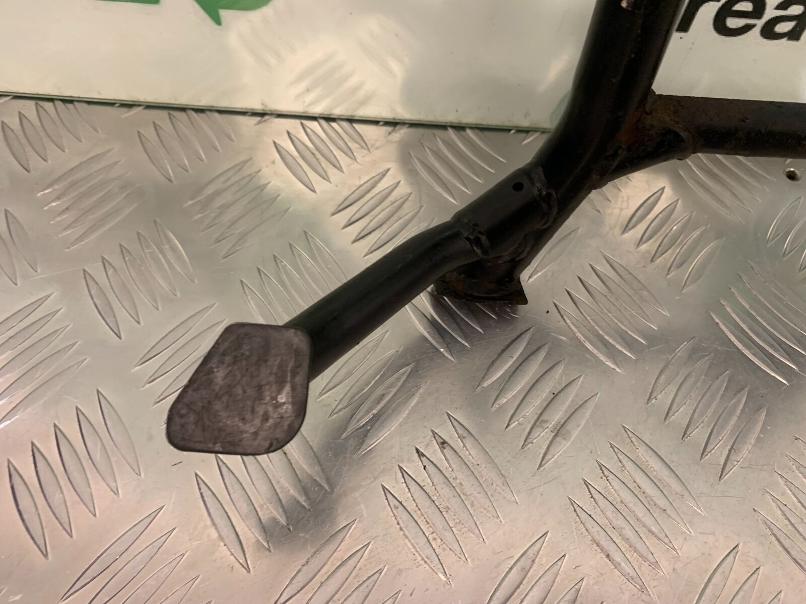 TRIUMPH 1050 SPRINT CENTER STAND  YEAR 2004-2007 (STOCK 956)