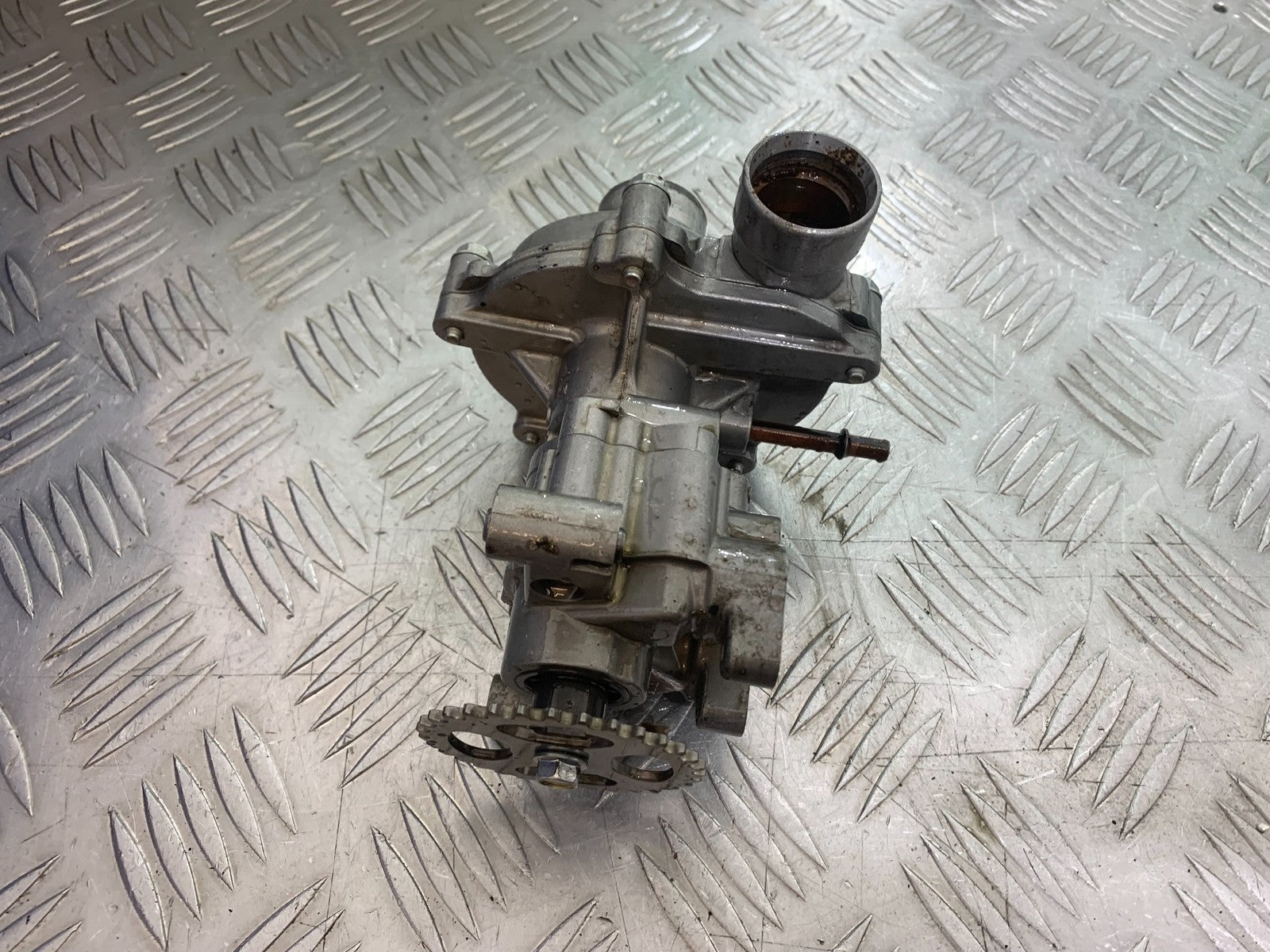 YAMAHA YZF R1 4C8 OIL PUMP  YEAR 2007-2008 (CMB1237)