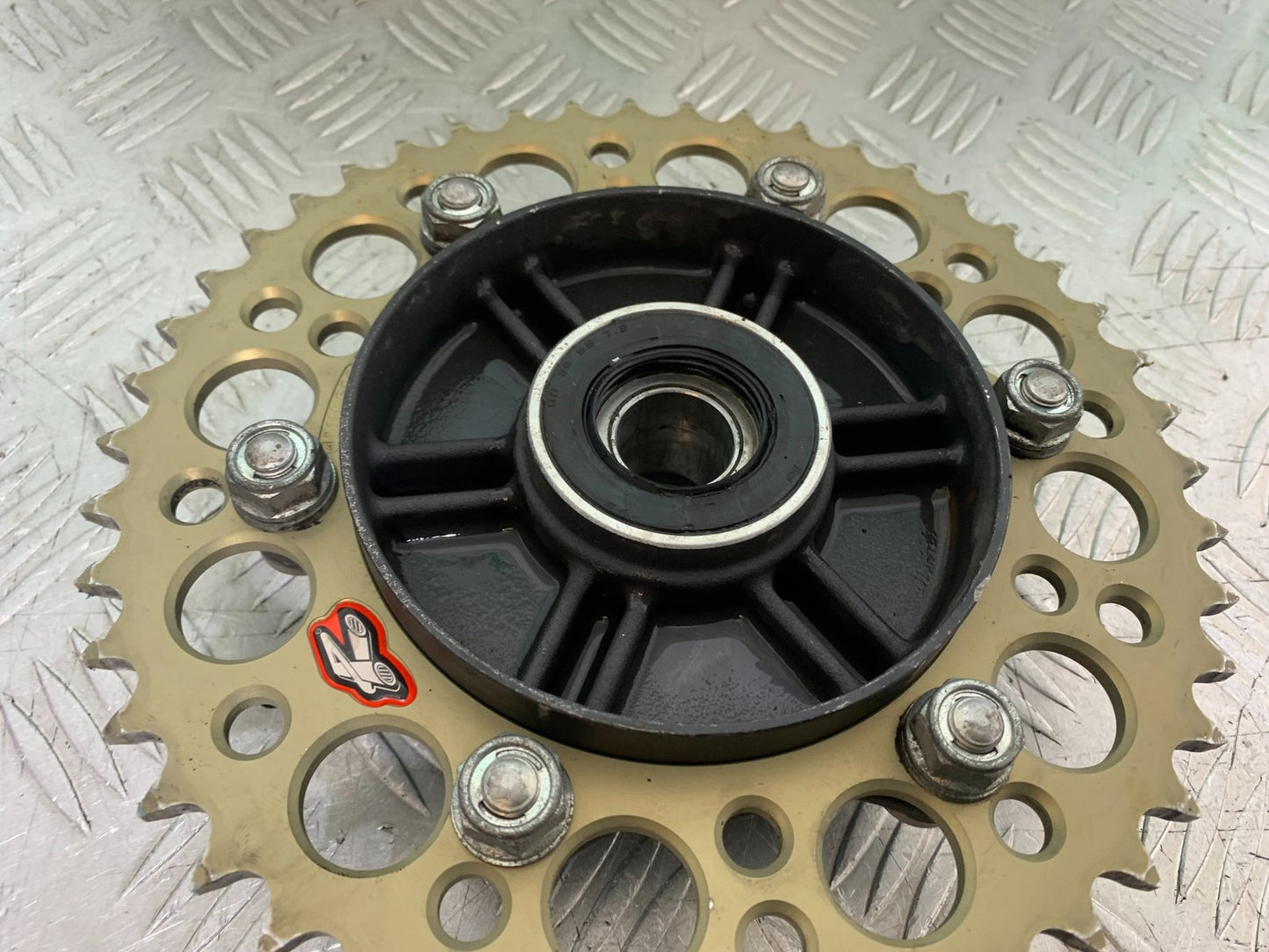 HONDA CBR1000 rr FIREBLADE SPROCKET CARRIER  2008-2011 (CMB1253)
