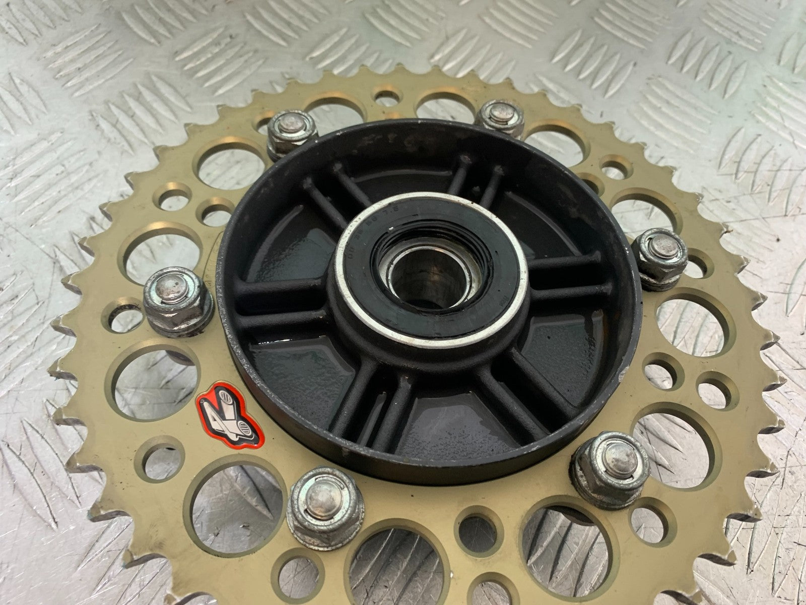 HONDA CBR1000 rr FIREBLADE SPROCKET CARRIER  2008-2011 (CMB1253)