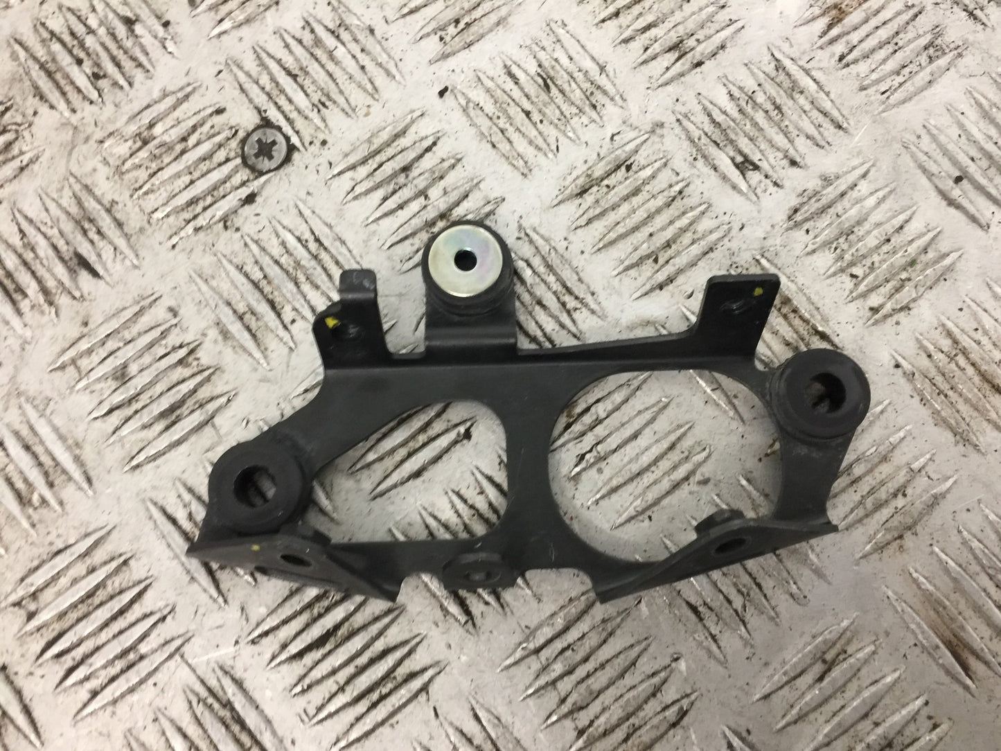 YAMAHA MT03 SPEEDO BRACKET YEAR 2018  (STOCK 801)