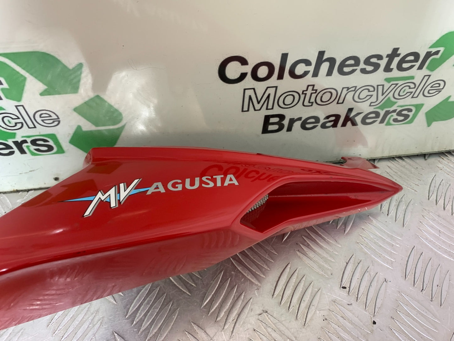 MV AGUSTA 800 F3 LEFT SEAT PANEL   YEAR 2013-2016 (CMB1152)