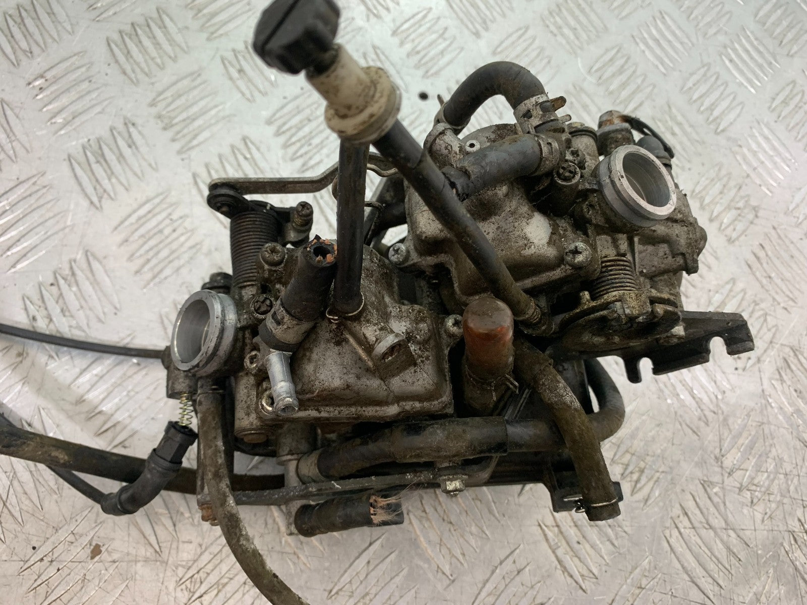 HONDA XL125 VARADERO CARBS   YEAR 2001-2006  (CMB1304)