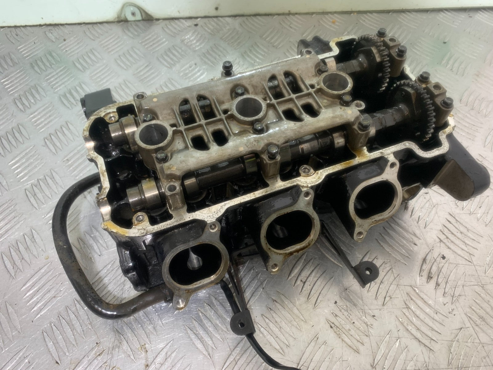 TRIUMPH 1050 SPRINT GT CYLINDER HEAD AND CAMSHAFTS   YEAR 2010-2016 (CMB1250)