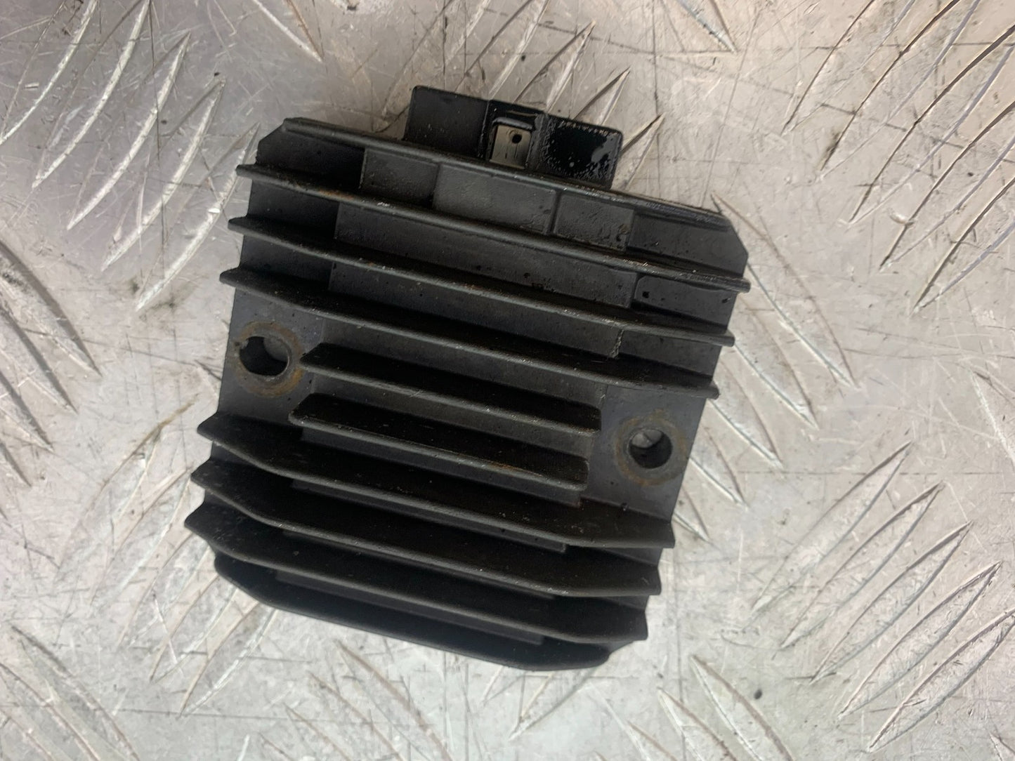 KAWASAKI GPZ600 GPZ 600 REGULATOR  YEAR 1988-90 (CMB1258)