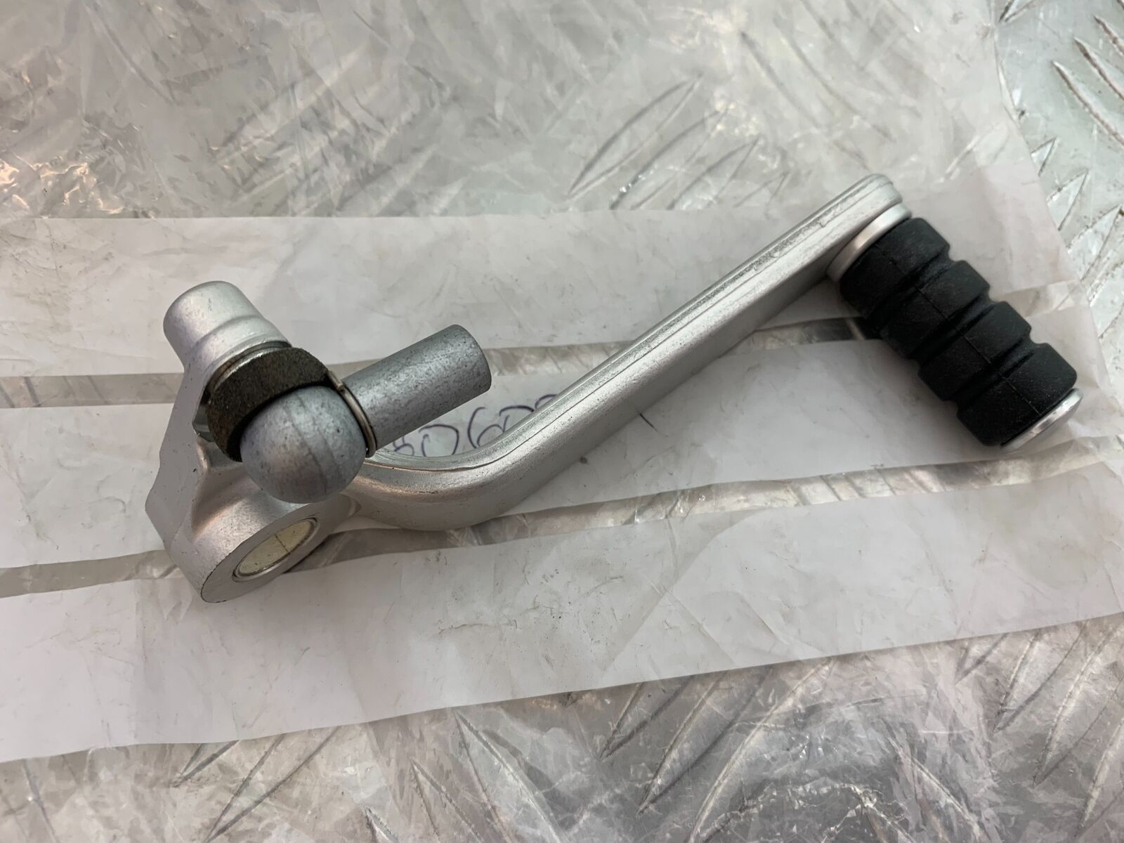 TRIUMPH 1050 SPEED TRIPLE RS GEAR LEVER   YEAR 2018-2020 (CMB1029)