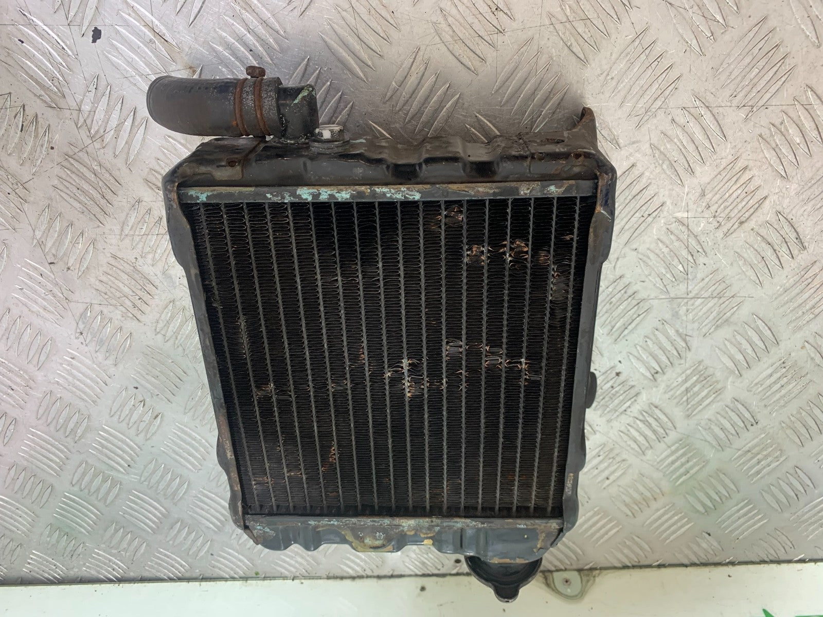 HONDA GL500 GL 500 SILVERWING RADIATOR   YEAR 1981-82  (CMB1168)