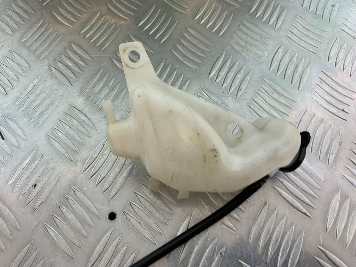 YAMAHA MT 125 MT125 COOLANT BOTTLE   YEAR 2021-2024 ABS (CMB1010)