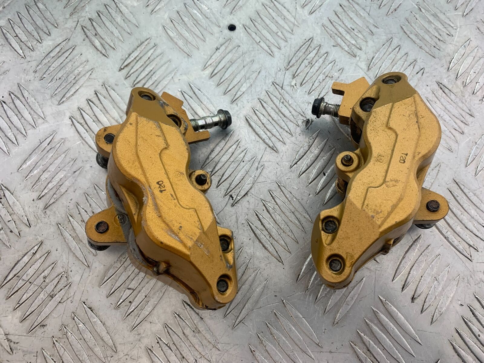 KAWASAKI Z1000 Z 1000 FRONT BRAKE CALIPERS   YEAR 2003-2006 (CMB1099)