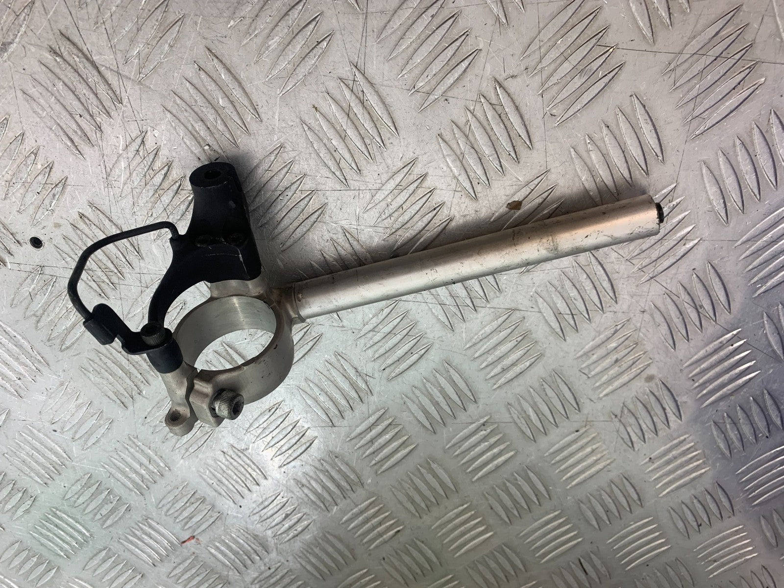 YAMAHA YZF R1 4C8 LEFT HANDLEBAR  YEAR 2007-2008 (CMB1237)