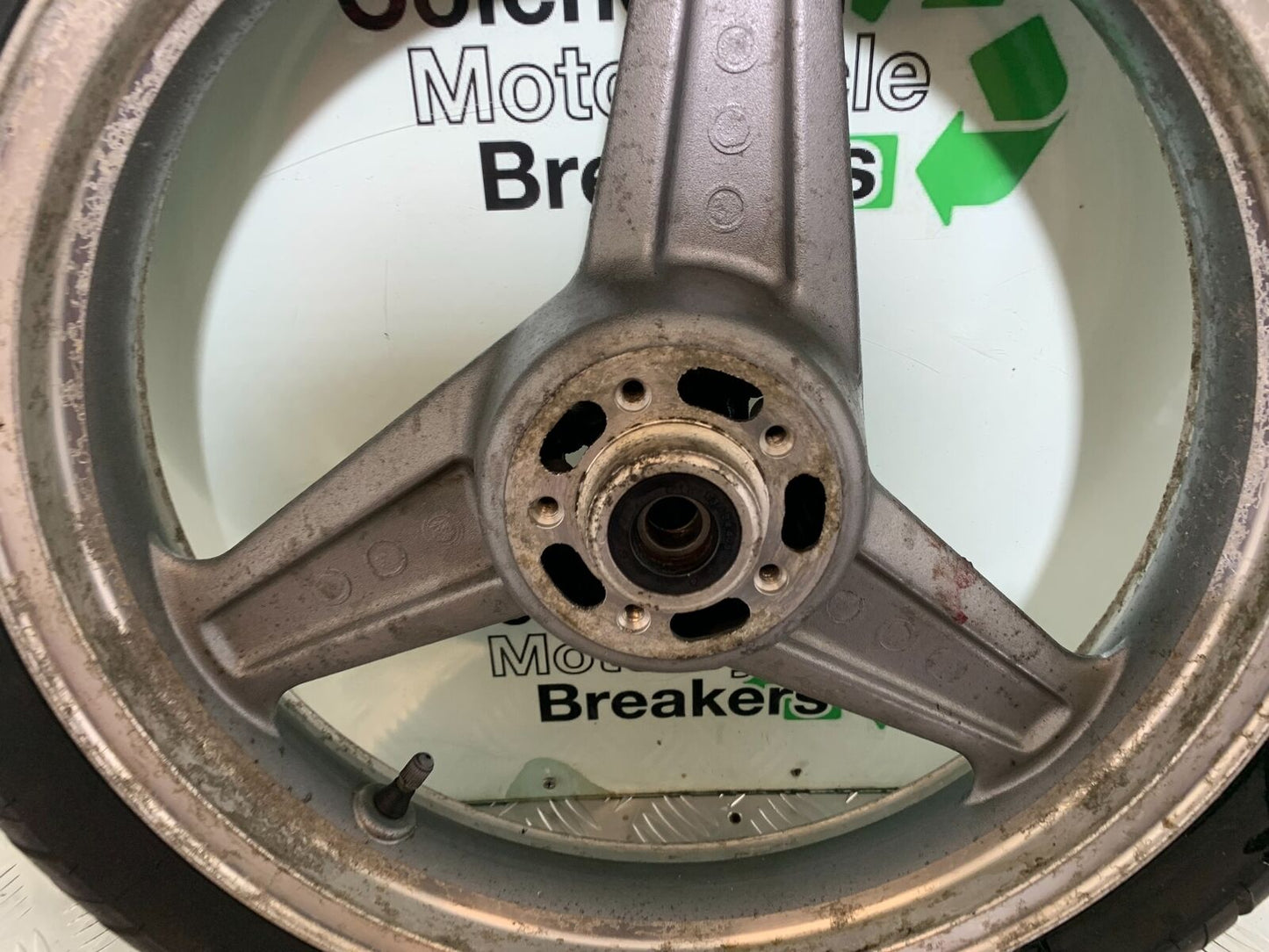 KAWASAKI ZR 750 ZEPHYR FRONT WHEEL  YEAR 1991-95 (CMB1008)