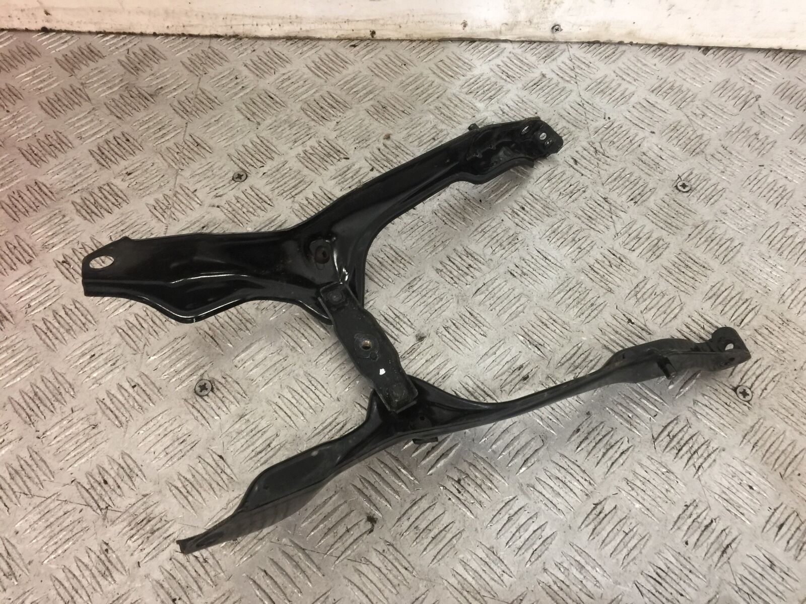KTM DUKE 125 SUBFRAME BRACKET   YEAR 2017-2022 (STOCK 758)