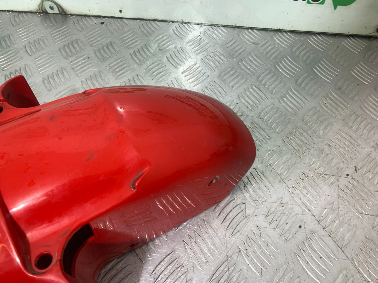 KAWASAKI GPZ600 GPZ 600 FRONT MUDGUARD  YEAR 1988-90  (CMB1258)