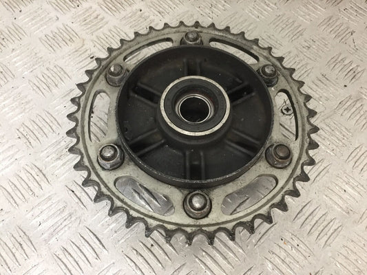 HONDA CBR1000 rr FIREBLADE SPROCKET CARRIER YEAR 2004  (STOCK 853)