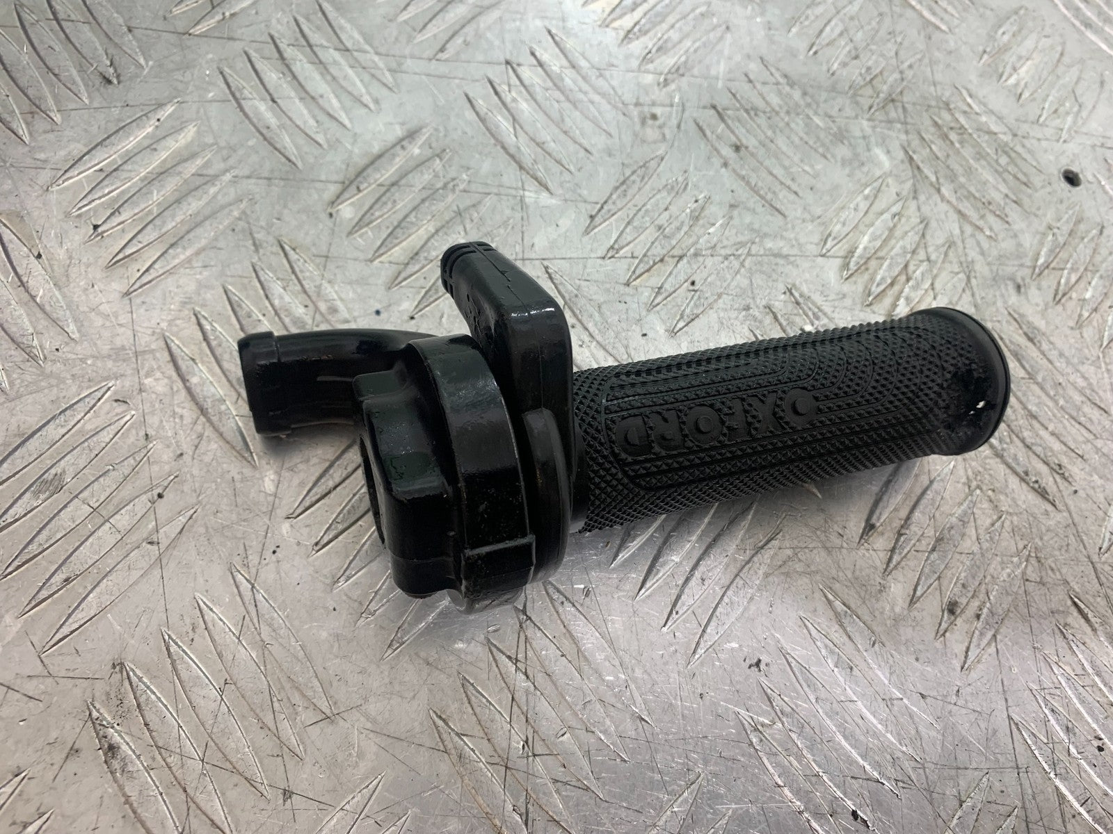 TRIUMPH 675 STREET TRIPLE R THROTTLE AND GRIP YEAR 2013 - 2016 (CMB1221)