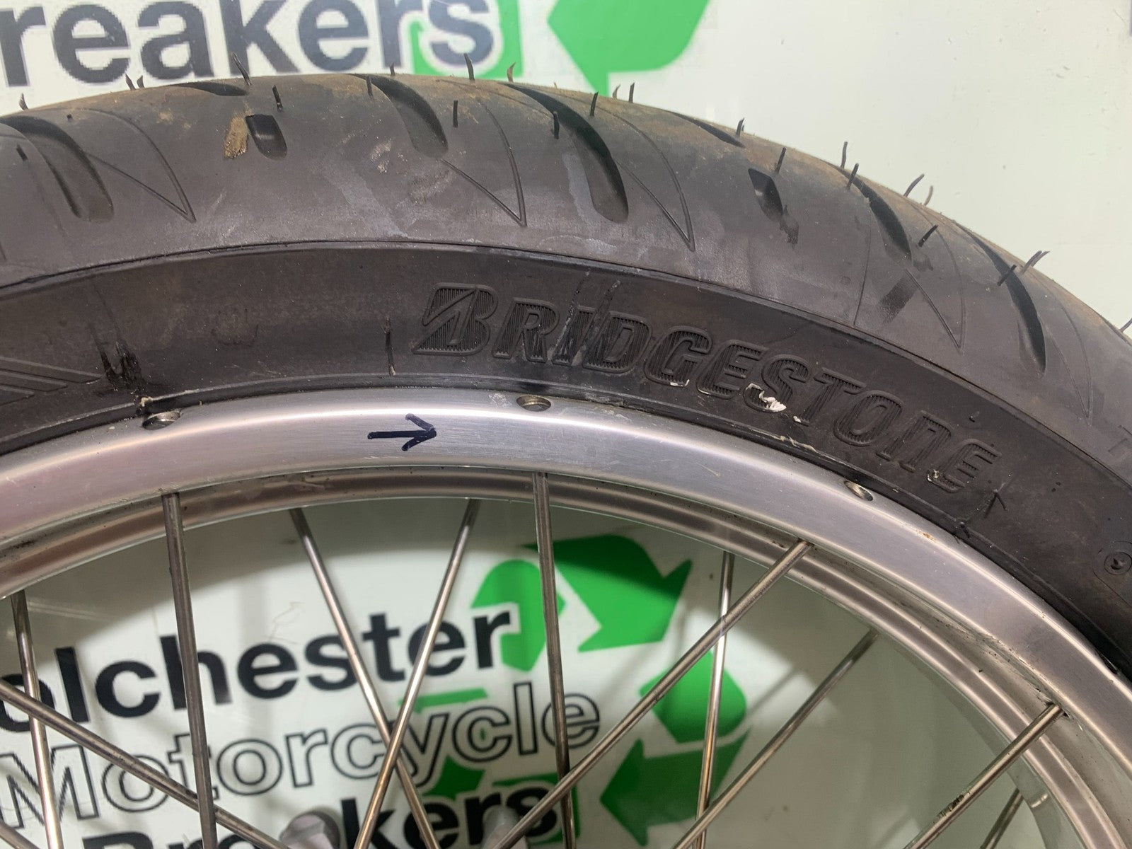 BMW R850 R R850R FRONT WHEEL  (NEW TYRE) YEAR 1994-2002 (CMB1170)
