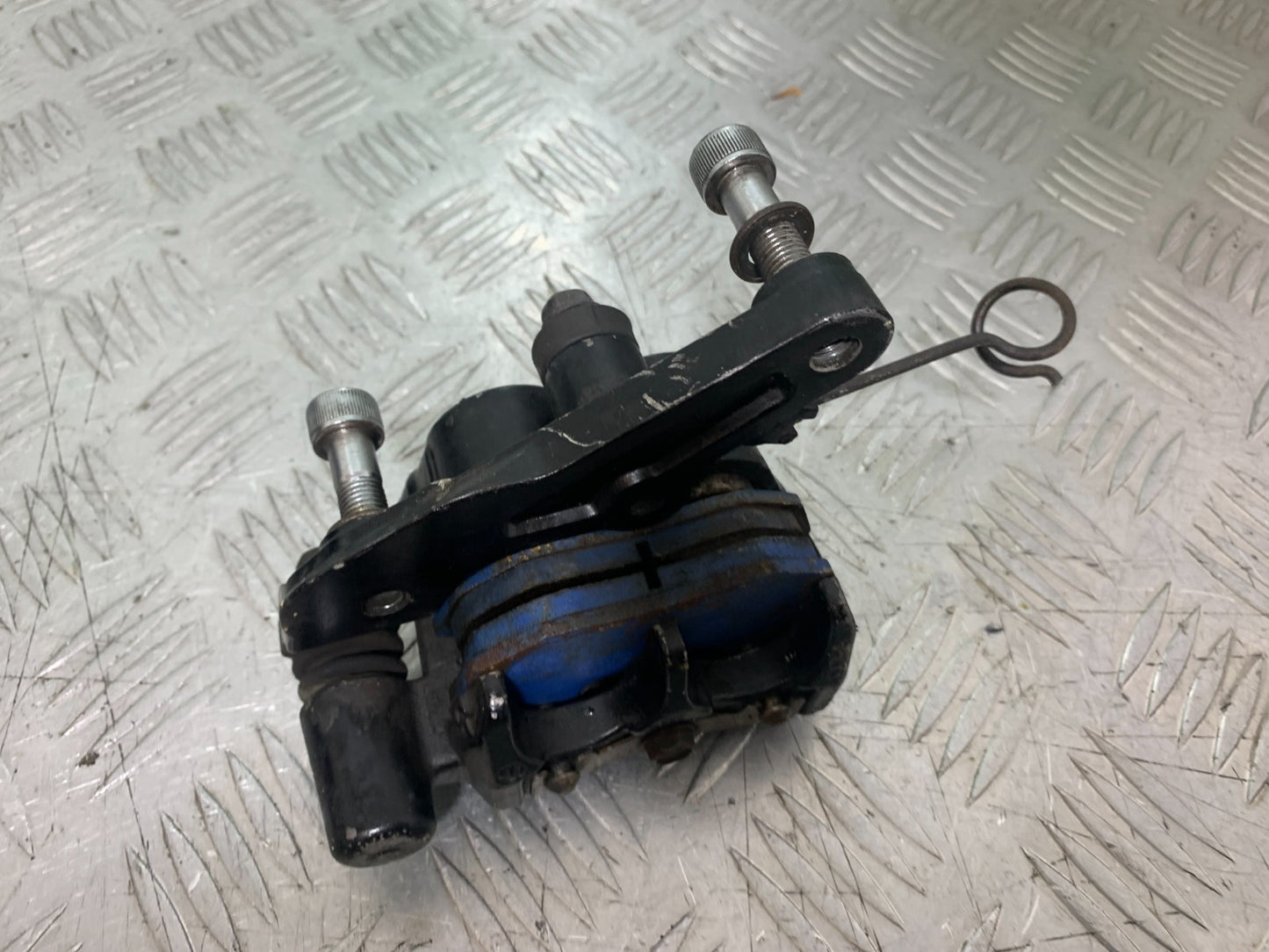 HONDA VT700 VT 700 SHADOW FRONT LEFT CALIPER   YEAR 1984-85 (CMB1328)