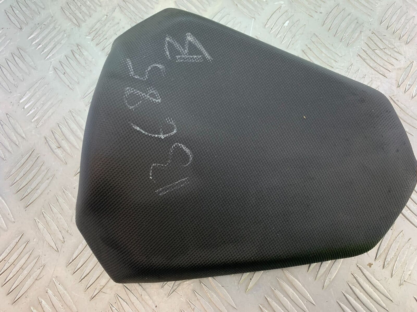 HONDA CBR500R CBR 500 R REAR SEAT   YEAR 2016 (CMB1066)