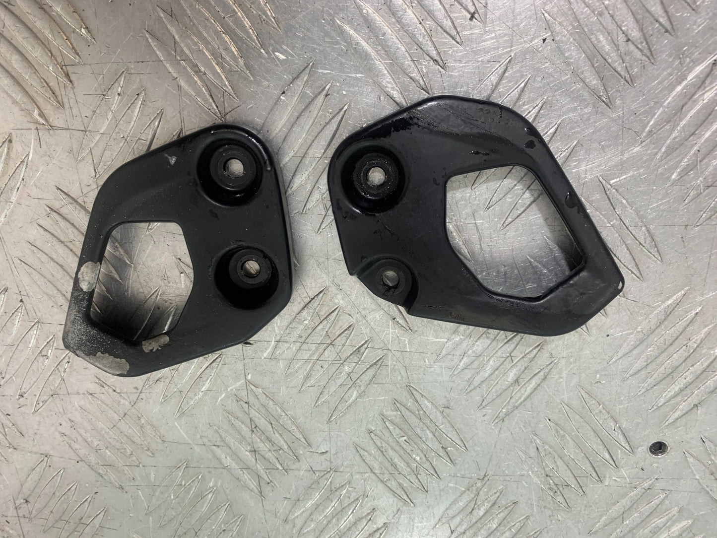 BMW R1200 R 1200 GS HEEL PLATES  YEAR 2013-2016 (CMB1257)
