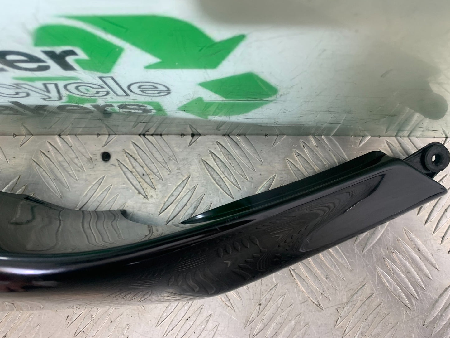 KAWASAKI ZX10R ZX10 R RIGHT SEAT PANEL  2008-2010 (CMB1206)