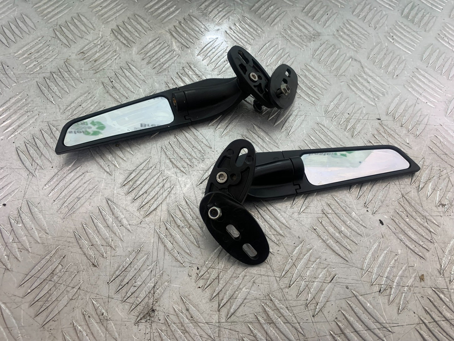 YAMAHA YZF R7 MIRRORS (AFTERMARKET) YEAR 2022-2025 (CMB1255)