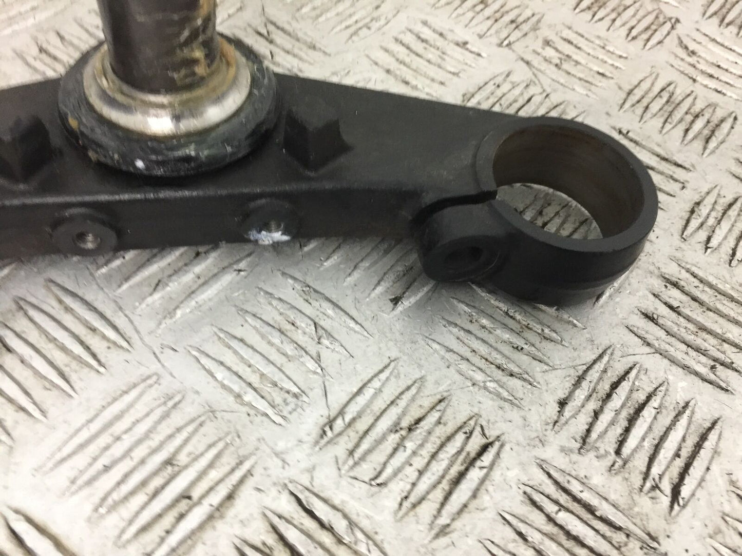 YAMAHA MT03 BOTTOM YOKE  YEAR 2018  (STOCK 801)
