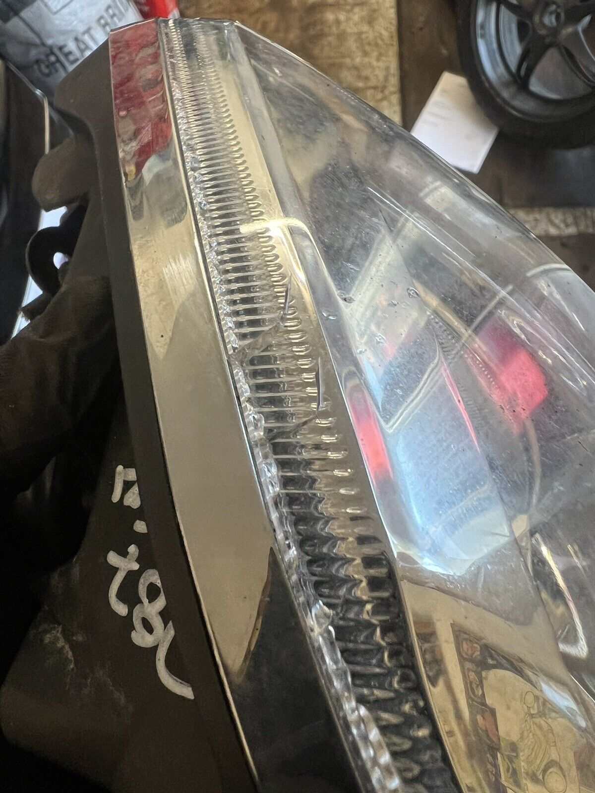 YAMAHA FZ1-N HEADLIGHT  YEAR 2006-2012  (STOCK 787)