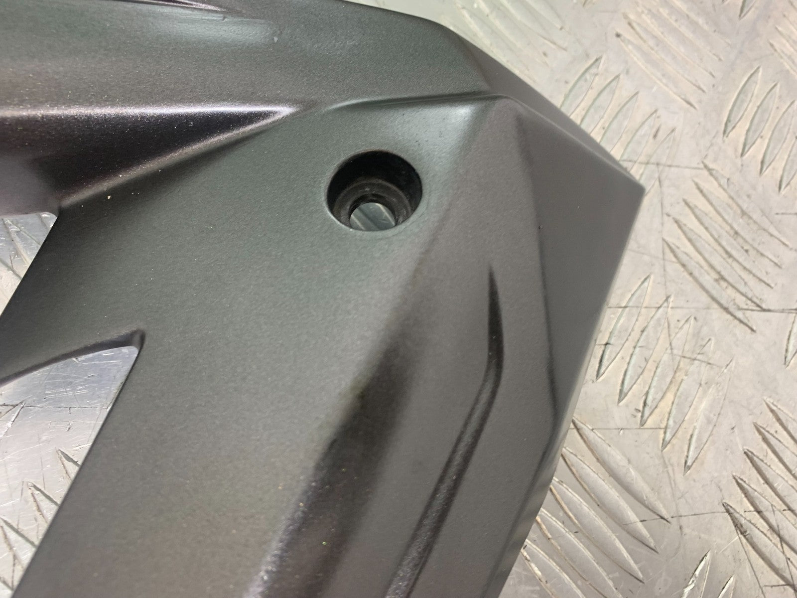 KAWASAKI ZX10R ZX10 R RIGHT FAIRING INFILL PANEL  2008-2010 (CMB1206)