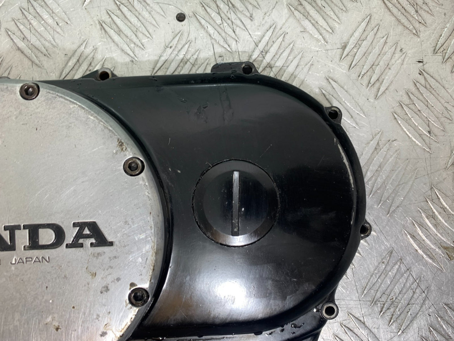 HONDA VT700 VT 700 SHADOW  CLUTCH COVER YEAR 1984-85 (CMB1328)