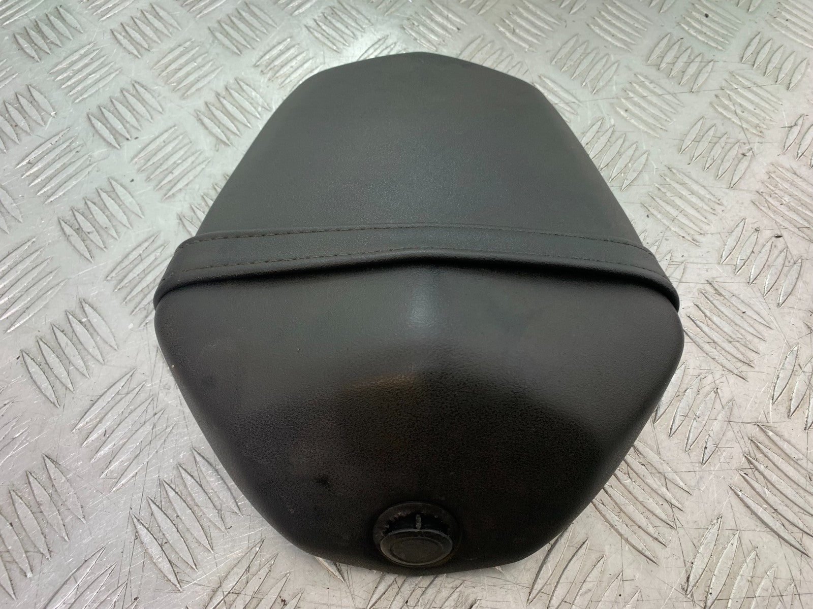 YAMAHA YZF-R125 YZF 125 REAR SEAT YEAR 2019-2022 (CMB1263)