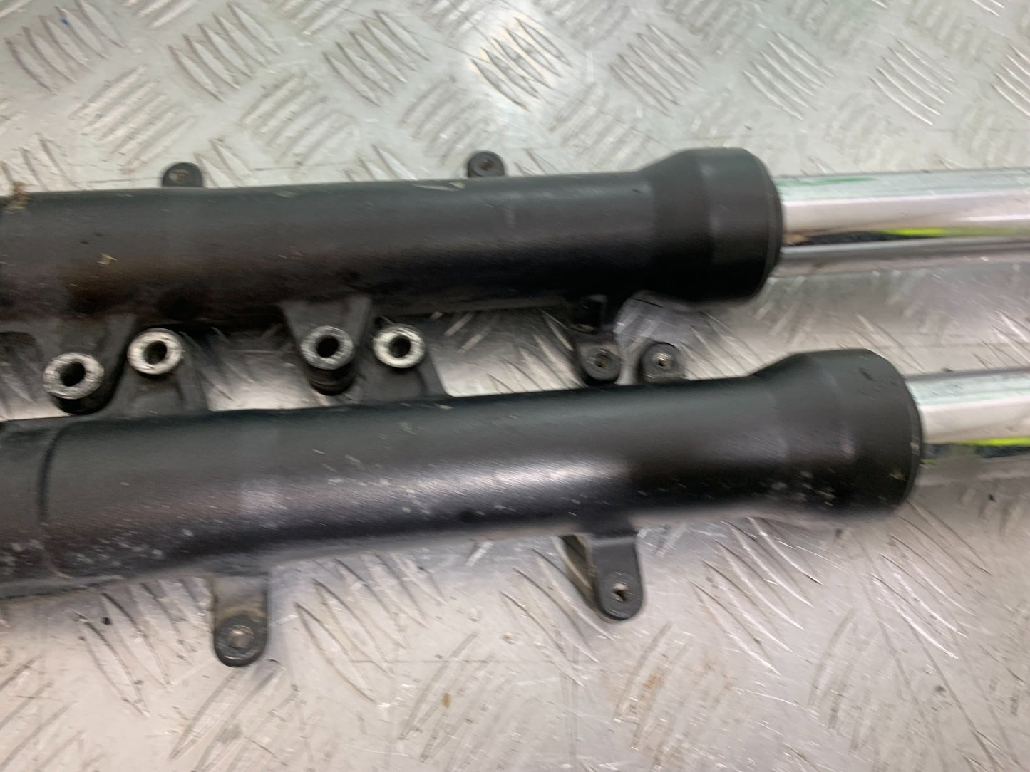 HONDA CB650F CB 650 FA-E FORKS (DAMAGED) YEAR 2014-2017 (CMB1226)