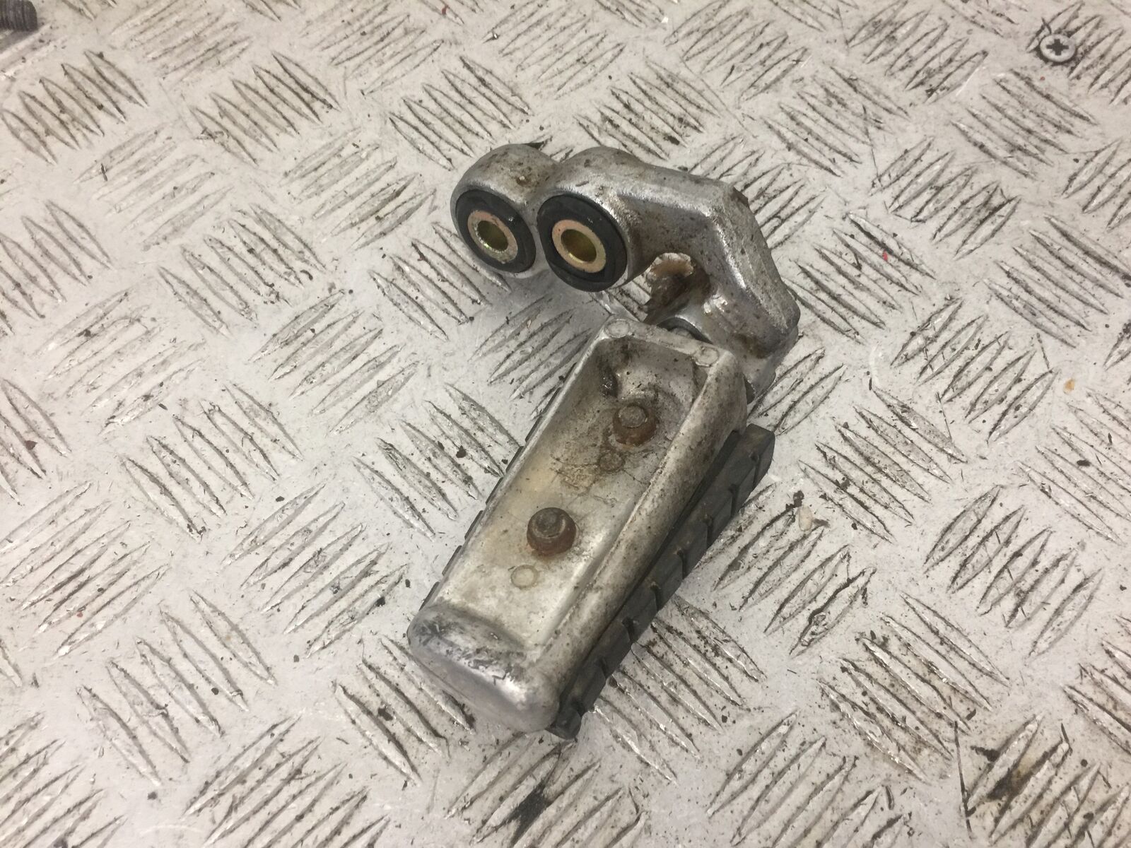 YAMAHA XV535 XV 535 VIRAGO FRONT LEFT PEG   YEAR 1994-02 (STOCK 772)