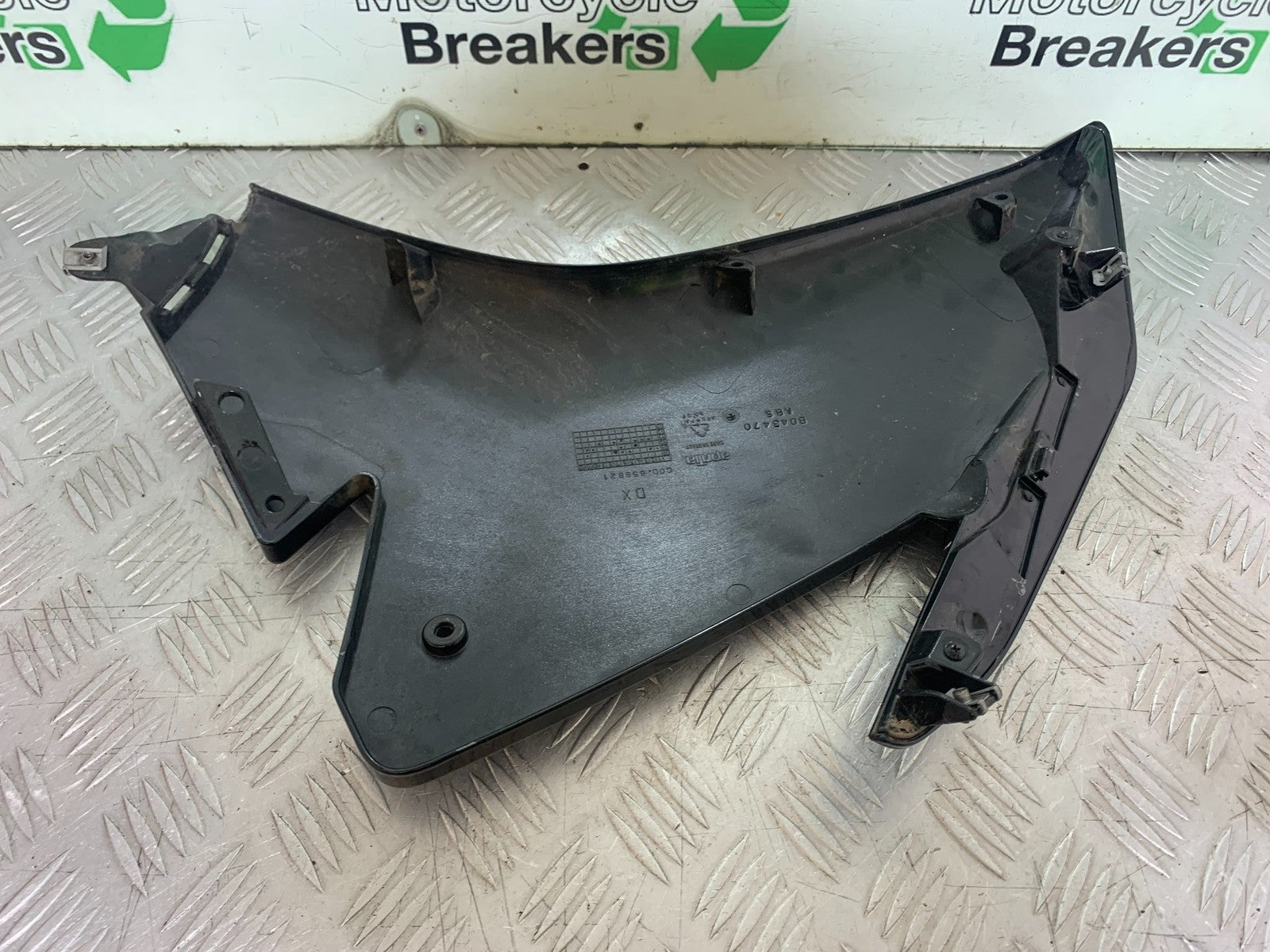 APRILIA RSV4 FACTORY RIGHT FAIRING PANEL YEAR 2009-2012 (CMB1224)