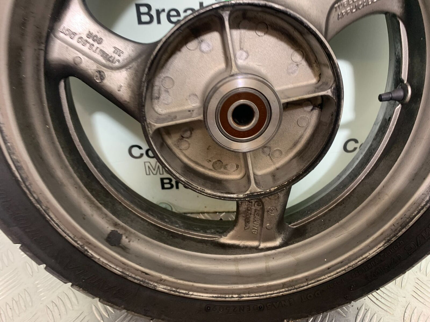 HONDA CBR1100 BLACKBIRD REAR WHEEL  YEAR 1999-2005  (CMB1103)
