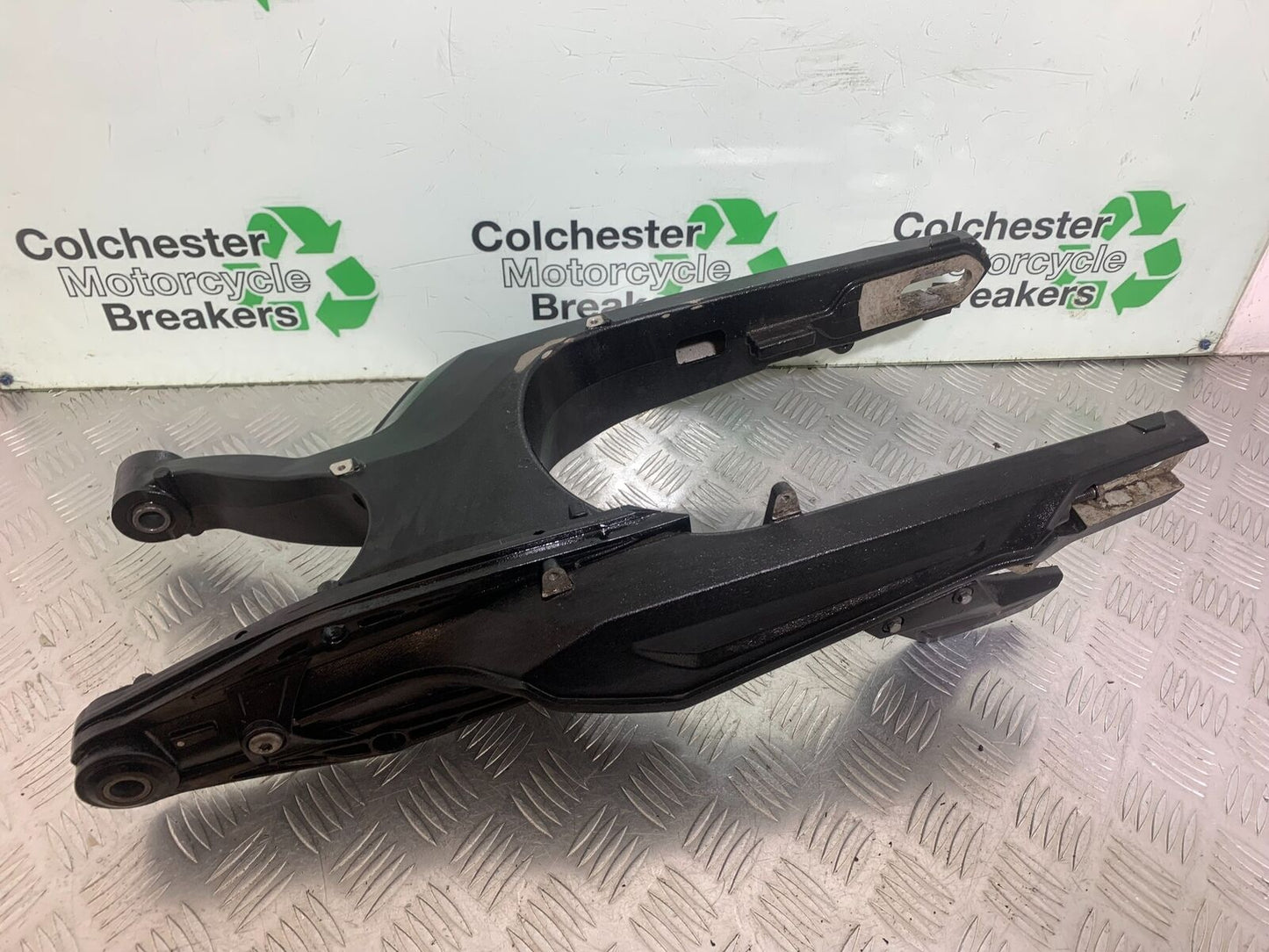 TRIUMPH TIGER 800 SWINGARM YEAR 2011-2014 (CMB1113)