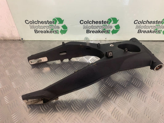 TRIUMPH 675 STREET TRIPLE RX SWINGARM  YEAR 2015-2017  (STOCK 971)